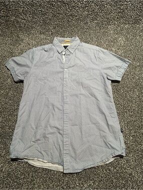 Denim & Flower Light Blue Short-Sleeve Button-Down Shirt